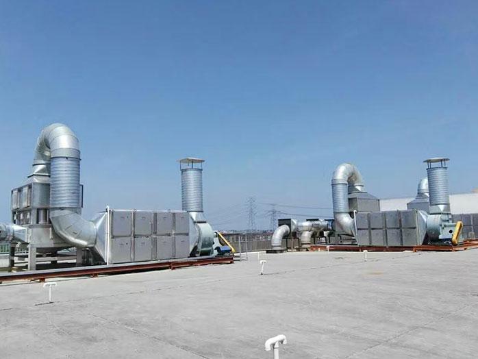 配備大世界的通風(fēng)管道的UV光解除臭設(shè)備與控制大氣污染的成效